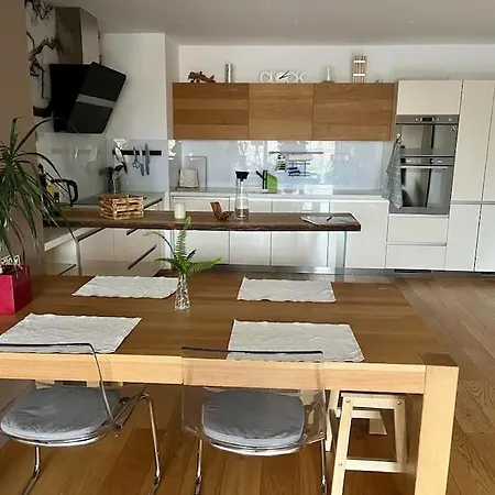 Apartment In Historical Center With Park View Pilsen Exterior photo